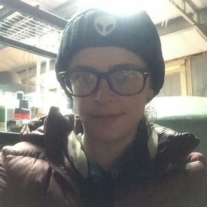 Meet your Posher, Deena